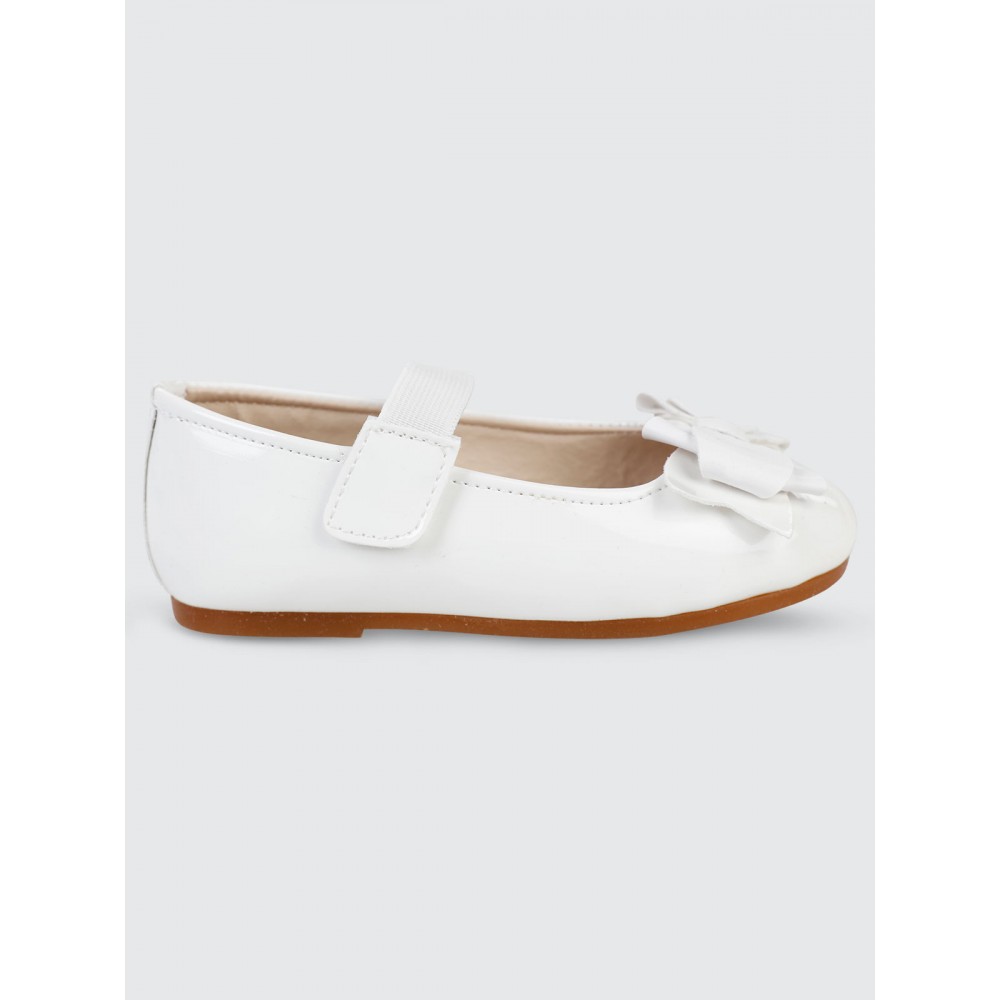 White Girls-Flat Shoes White Girls-Flat Shoes